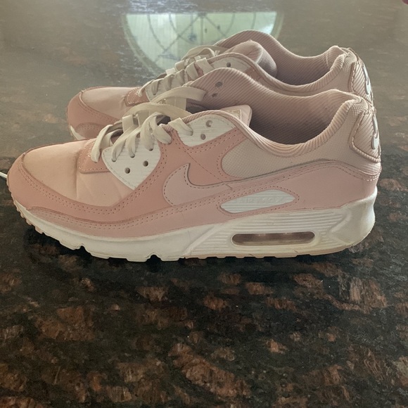 Nike air maxes - Picture 4 of 4